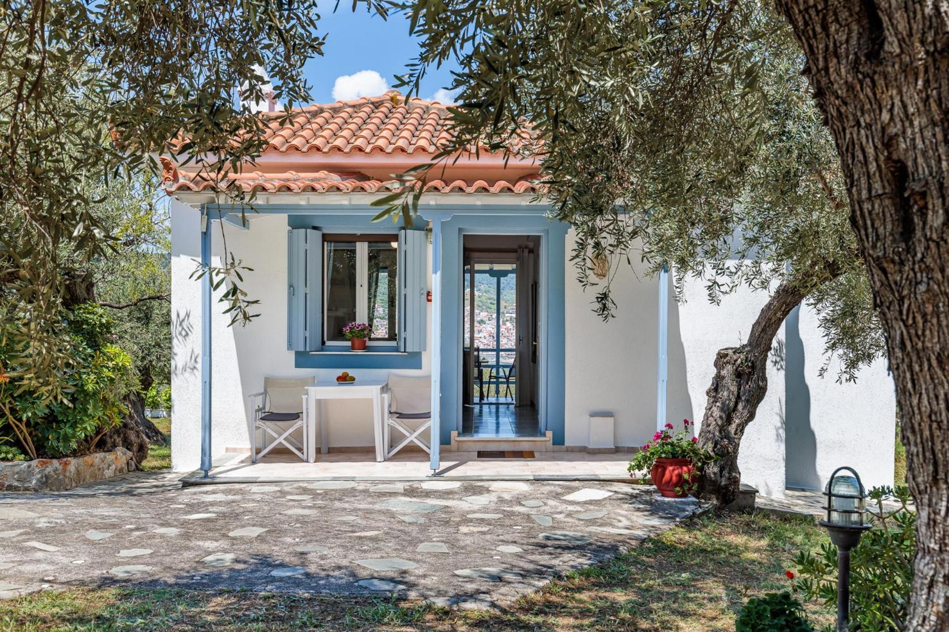 Anesis Apartment 2 Fireplace Skopelos Town Exterior photo
