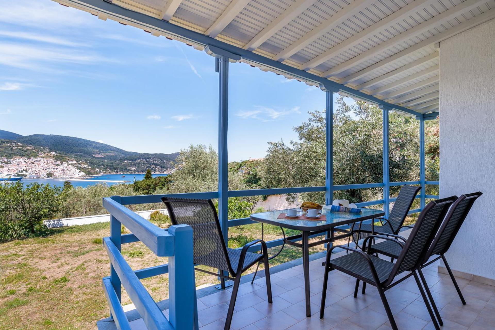 Anesis Apartment 2 Fireplace Skopelos Town Exterior photo